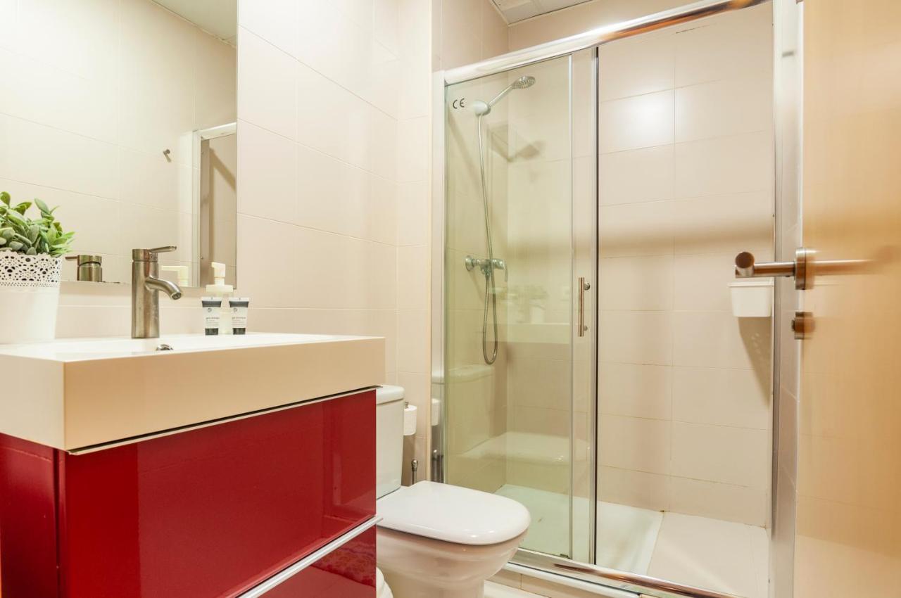Bhost - Apartamento Victoria Malaga Luaran gambar